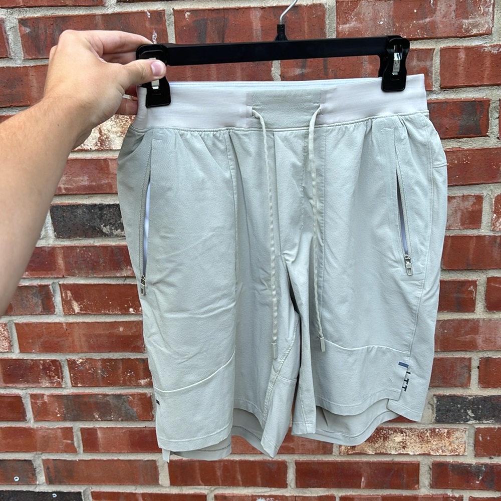 LuLu Lemon 7” Shorts Size S Off White